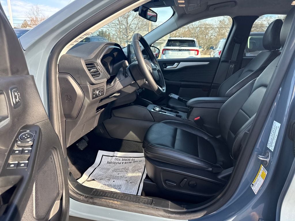 2025 Ford Escape Hybrid Platinum