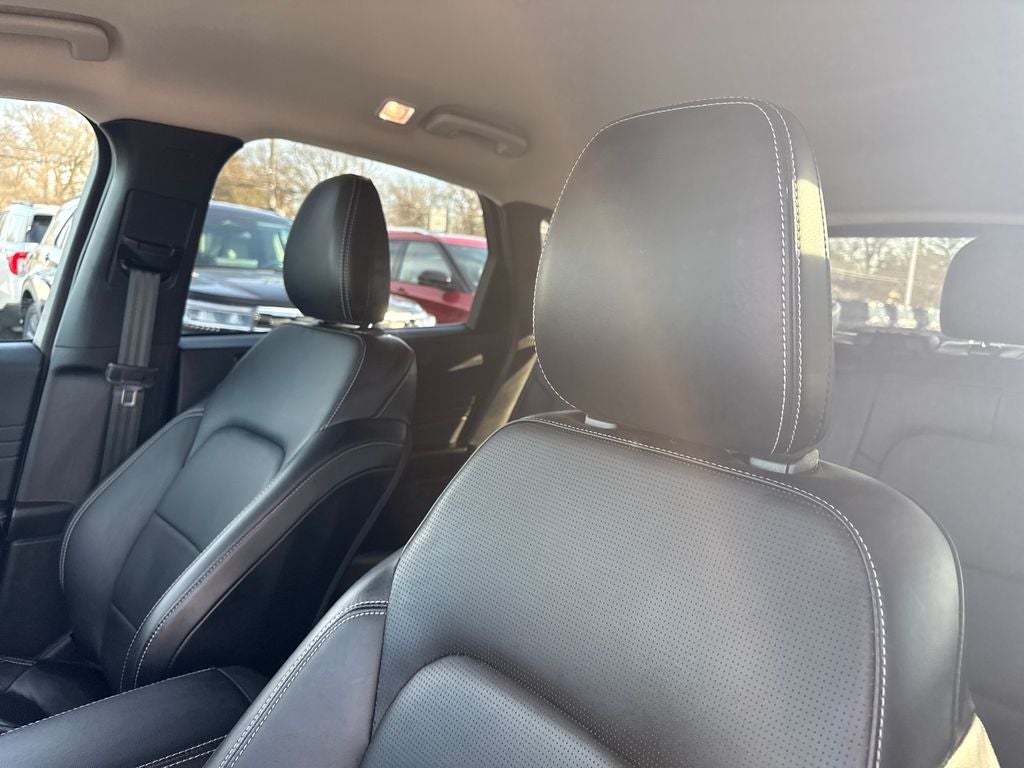 2025 Ford Escape Hybrid Platinum