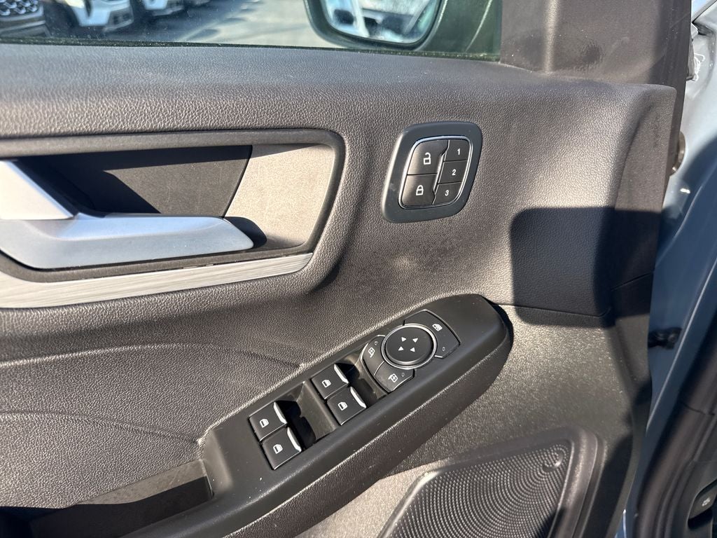 2025 Ford Escape Hybrid Platinum