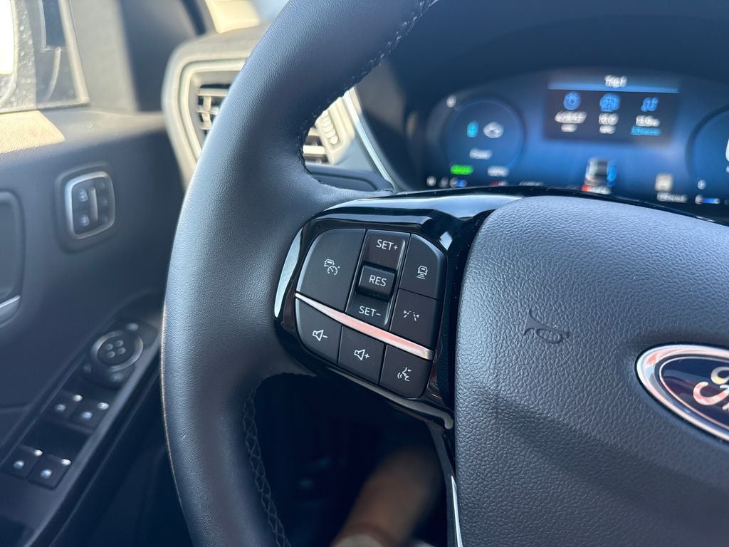 2025 Ford Escape Hybrid Platinum