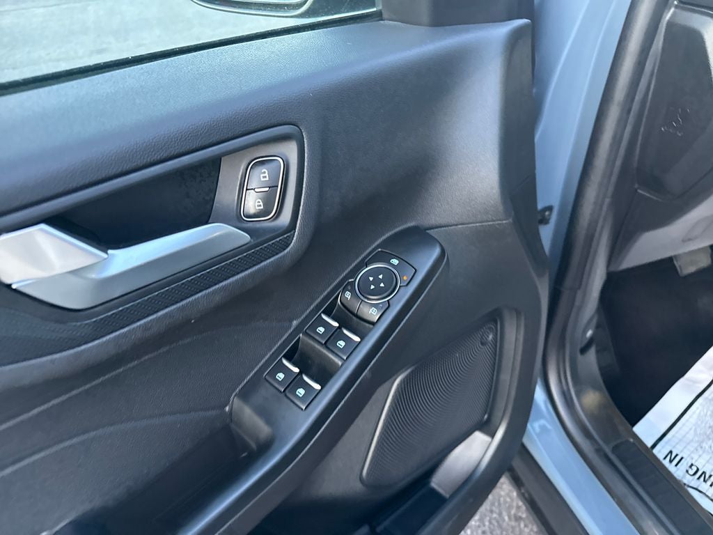 2025 Ford Escape Hybrid ST-Line