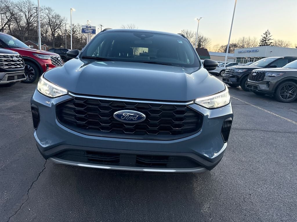 2025 Ford Escape Hybrid ST-Line