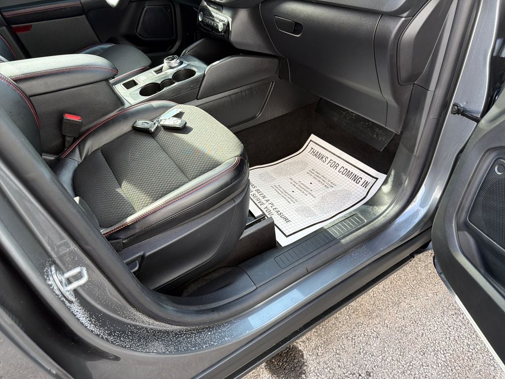 2025 Ford Escape Hybrid ST-Line