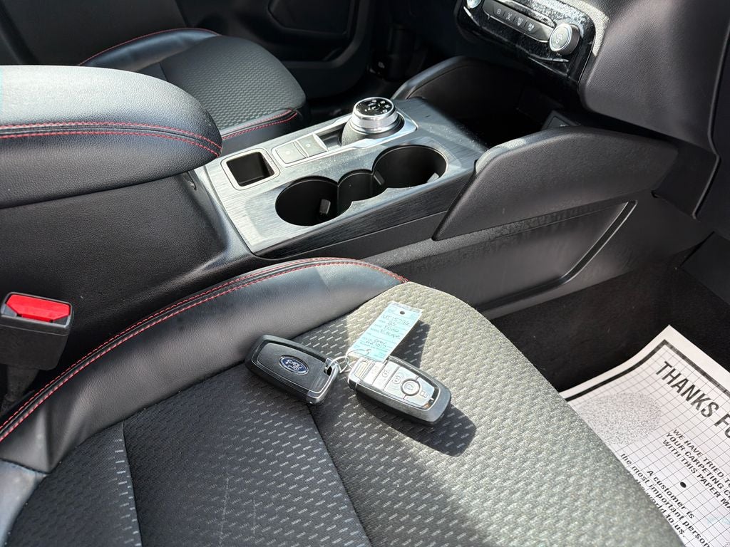 2025 Ford Escape Hybrid ST-Line