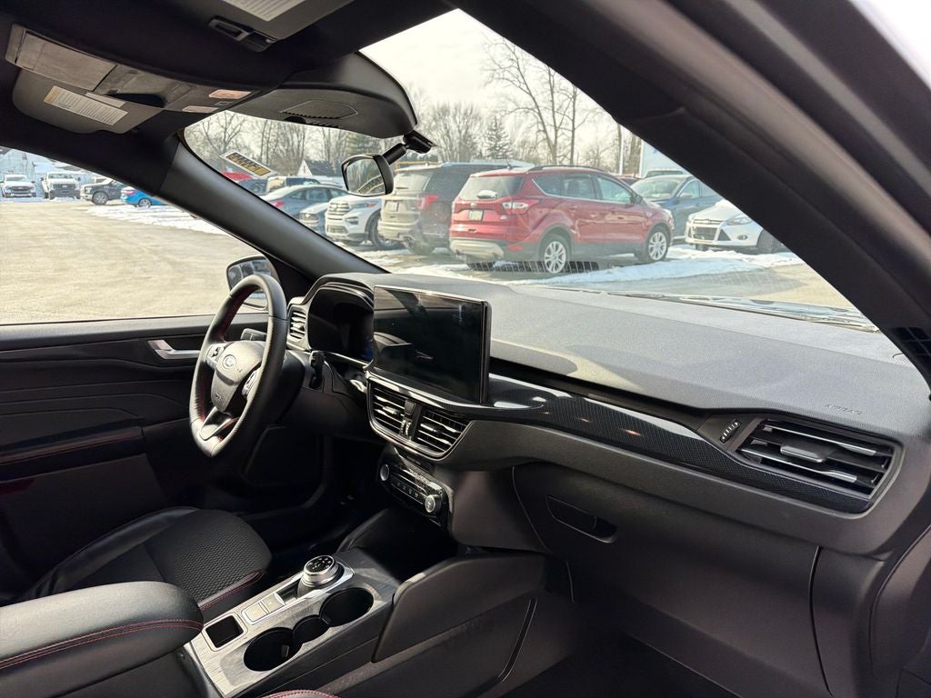 2025 Ford Escape Hybrid ST-Line