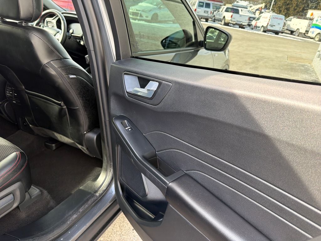 2025 Ford Escape Hybrid ST-Line