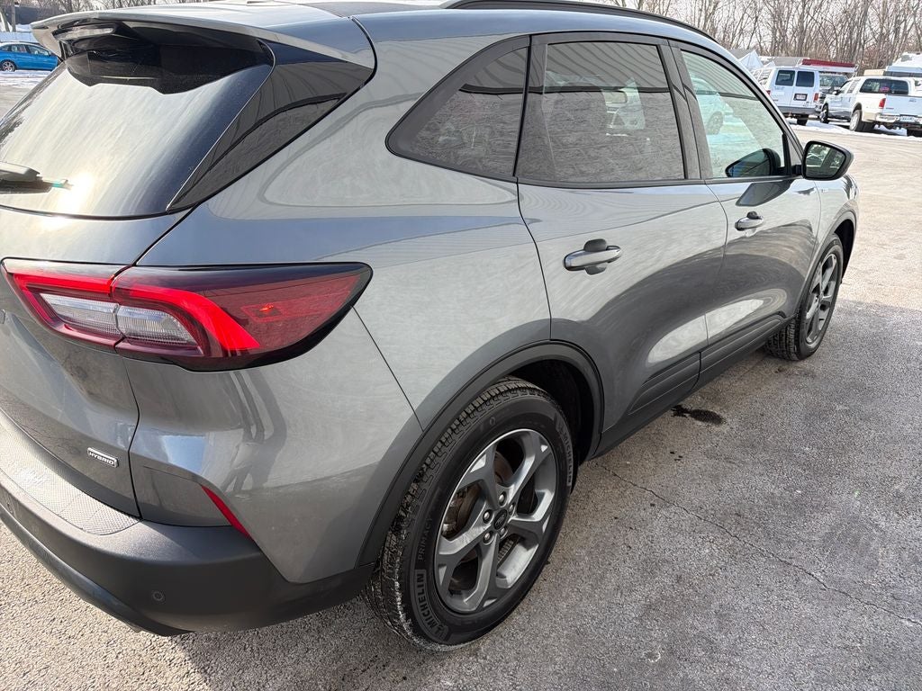2025 Ford Escape Hybrid ST-Line
