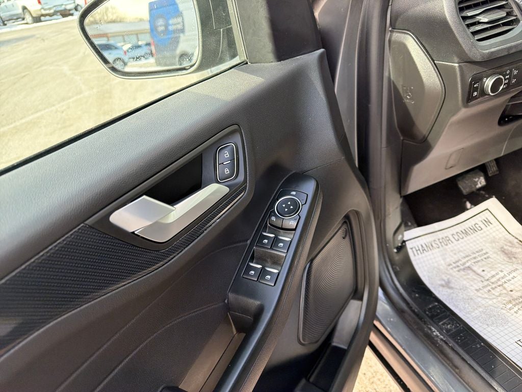 2025 Ford Escape Hybrid ST-Line