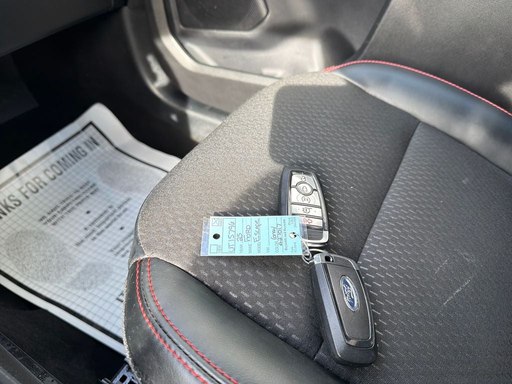 2025 Ford Escape Hybrid ST-Line