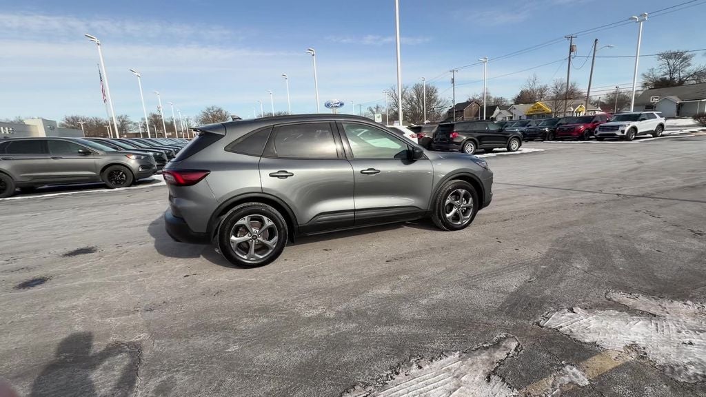2025 Ford Escape Hybrid ST-Line