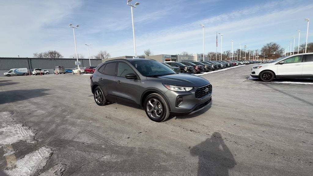 2025 Ford Escape Hybrid ST-Line
