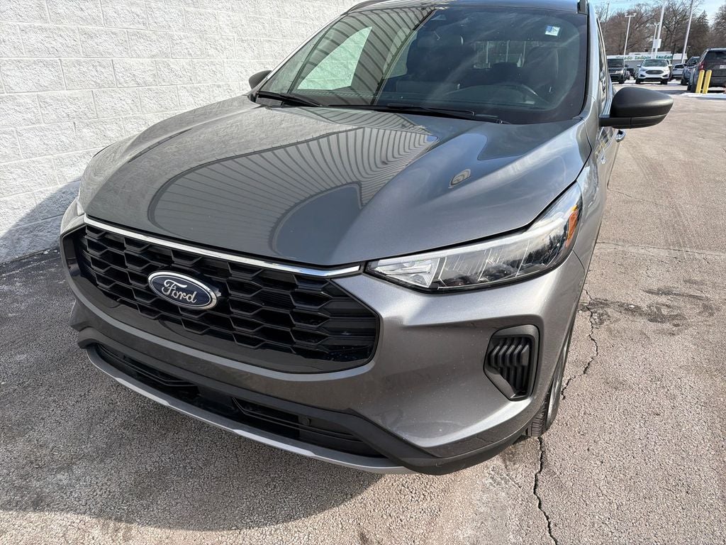 2025 Ford Escape Hybrid ST-Line
