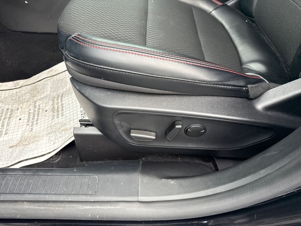 2025 Ford Escape Hybrid ST-Line