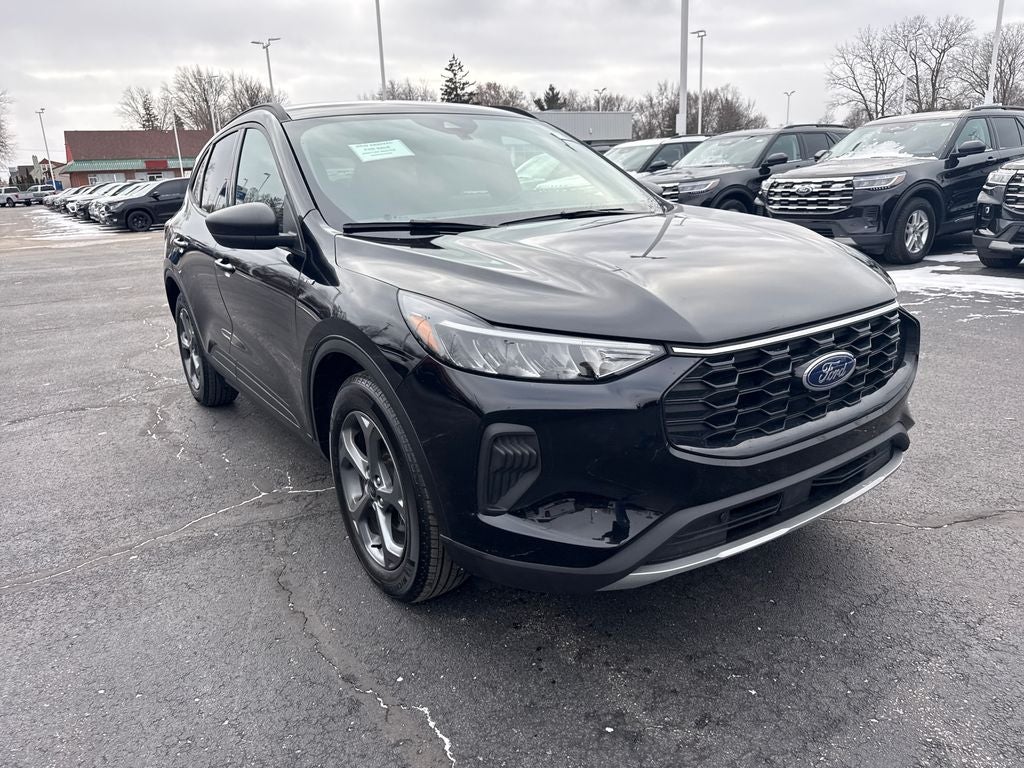 2025 Ford Escape Hybrid ST-Line