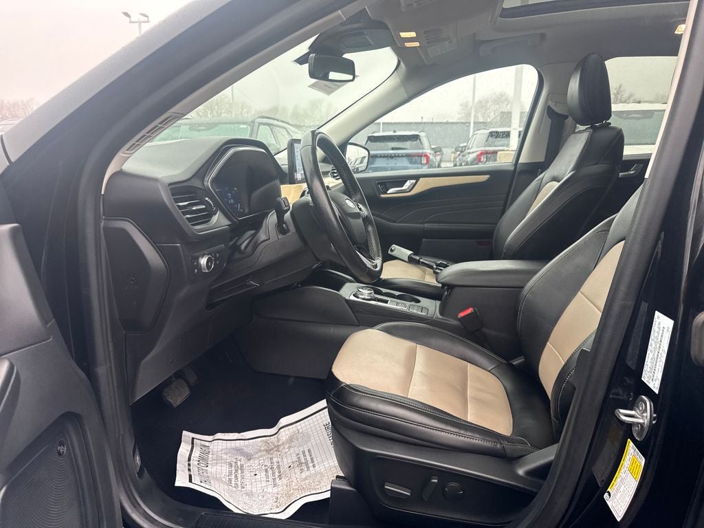 2021 Ford Escape Titanium Hybrid