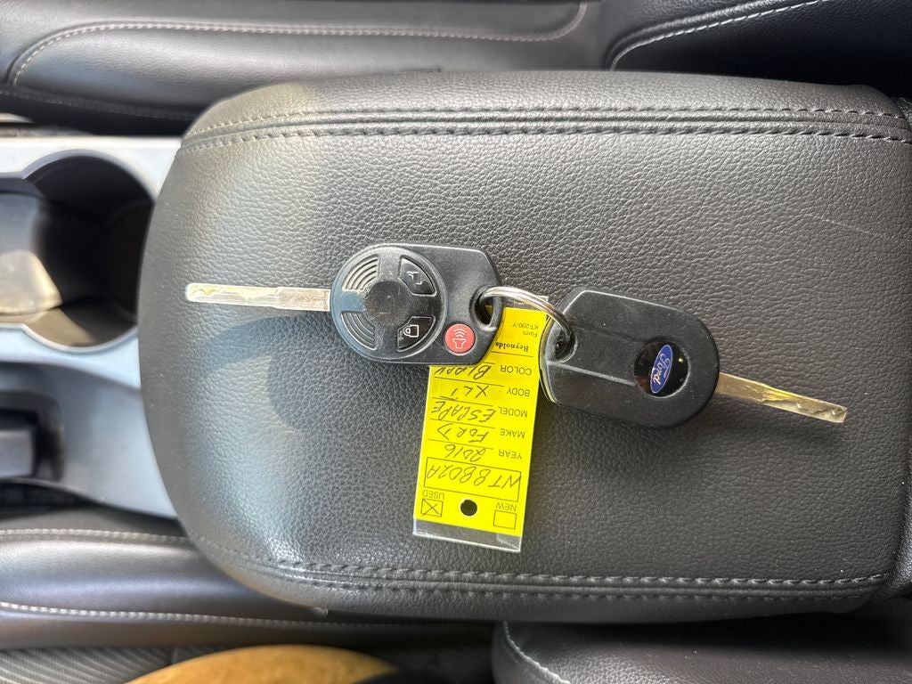 2016 Ford Escape SE