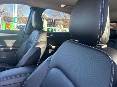 2023 Ford Escape Platinum