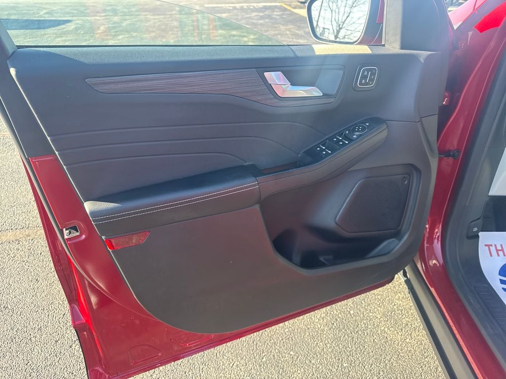 2024 Ford Escape Platinum