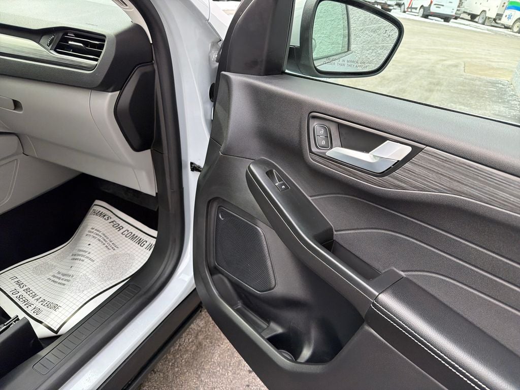 2025 Ford Escape Hybrid Platinum