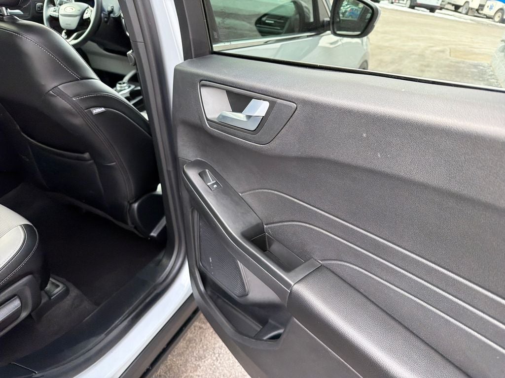 2025 Ford Escape Hybrid Platinum