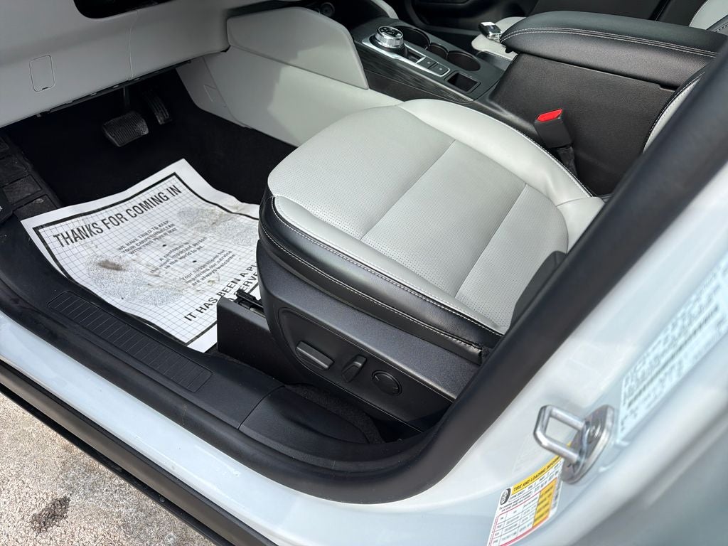 2025 Ford Escape Hybrid Platinum