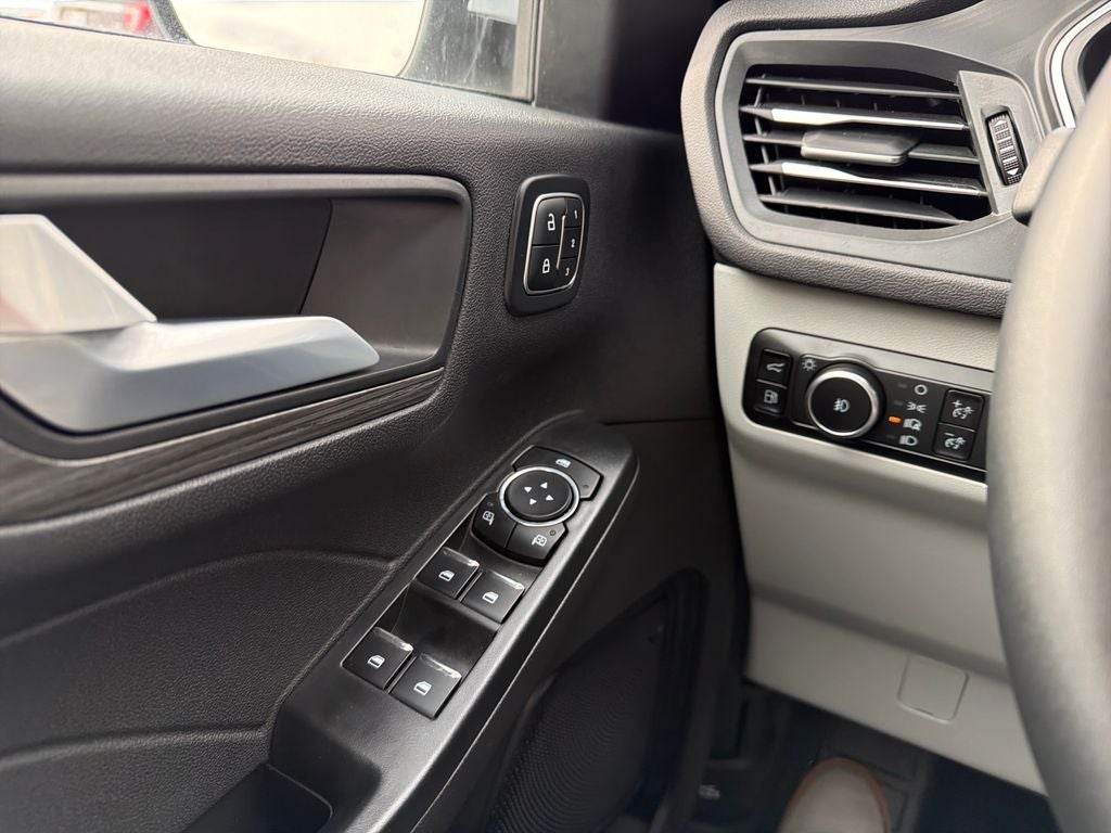 2025 Ford Escape Hybrid Platinum