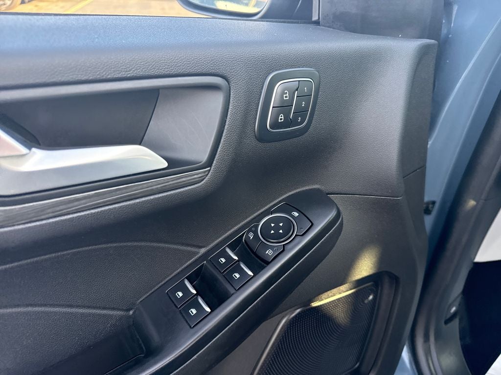 2025 Ford Escape Hybrid Platinum