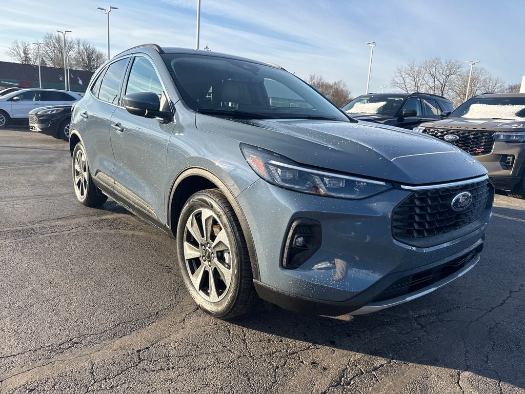 2025 Ford Escape Hybrid Platinum