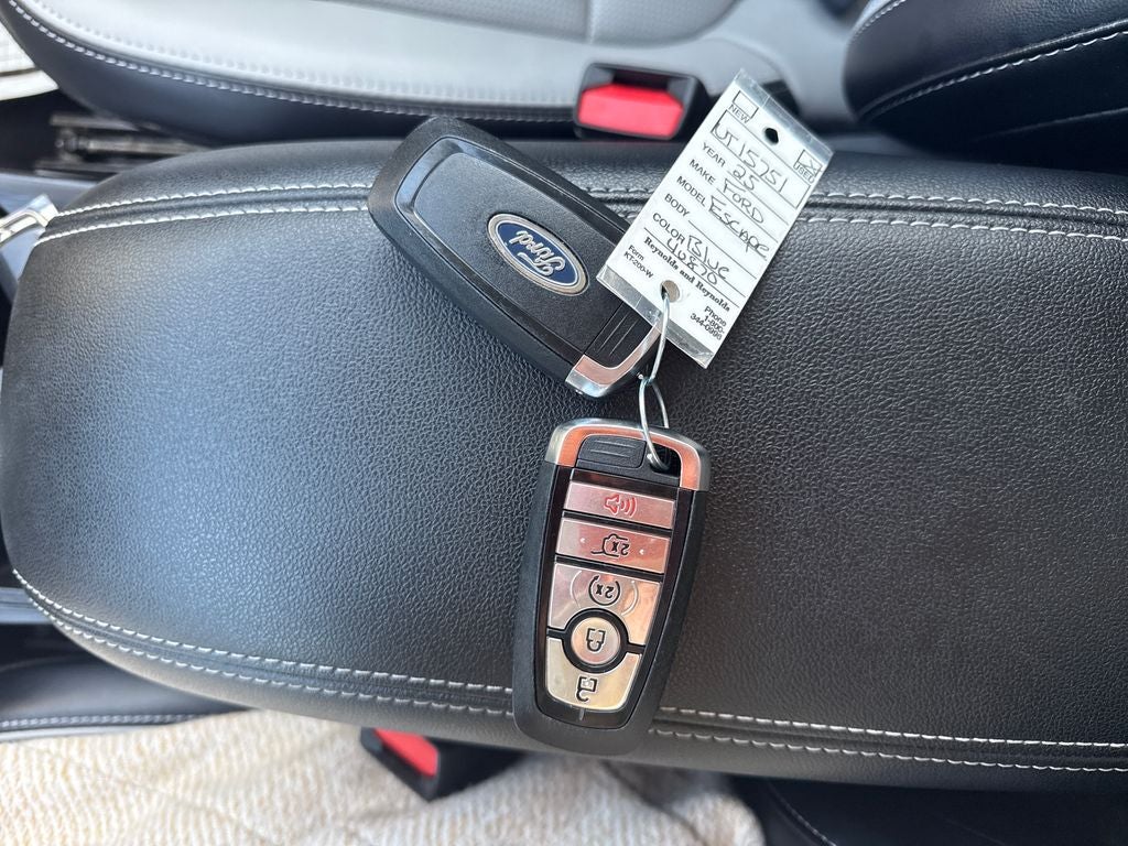 2025 Ford Escape Hybrid Platinum