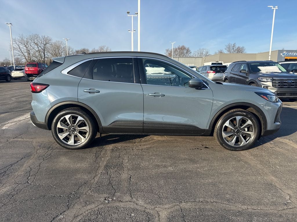 2025 Ford Escape Hybrid Platinum