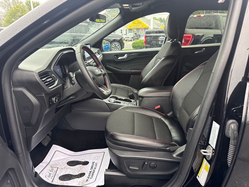 2025 Ford Escape Hybrid ST-Line Select