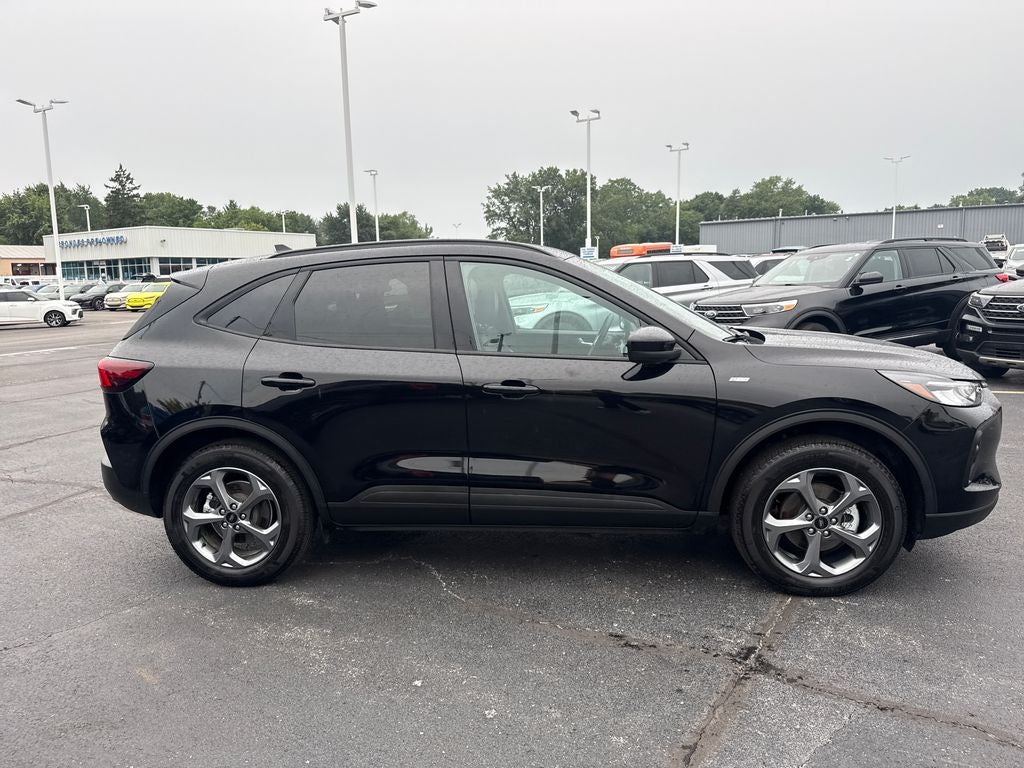 2025 Ford Escape Hybrid ST-Line Select