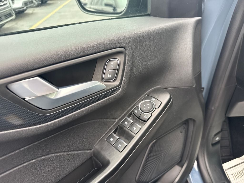 2025 Ford Escape Hybrid ST-Line Select