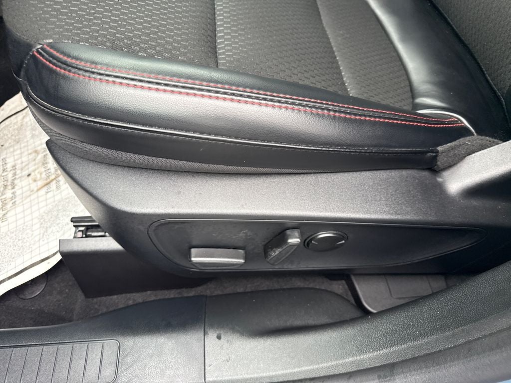 2025 Ford Escape Hybrid ST-Line Select