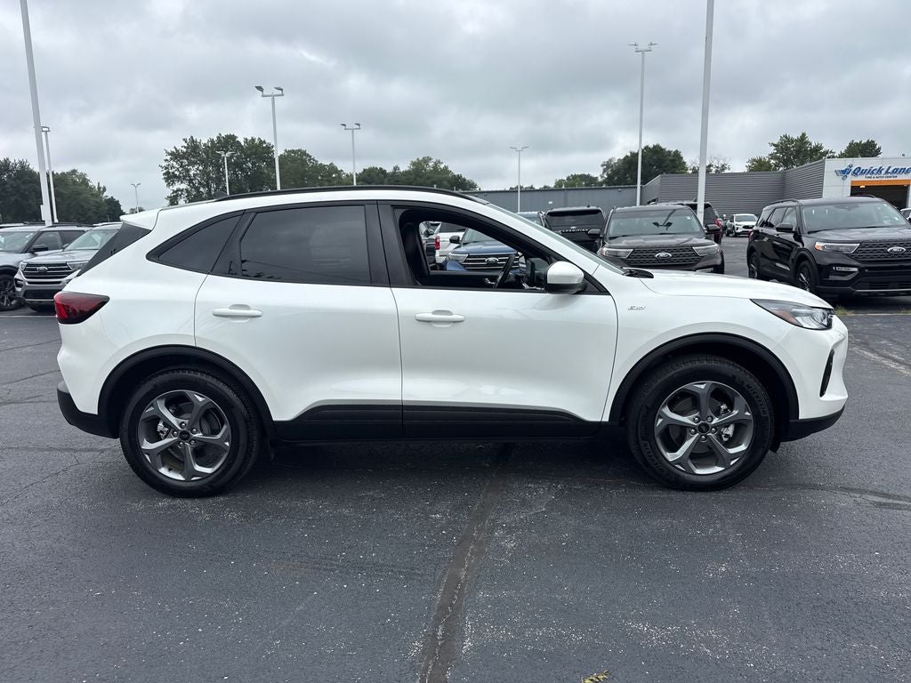 2026 Ford Escape Hybrid ST-Line Select