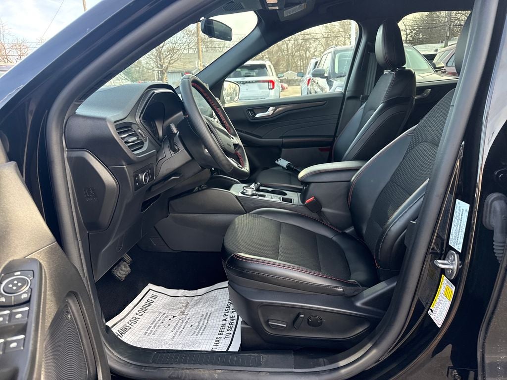 2025 Ford Escape Hybrid ST-Line Select