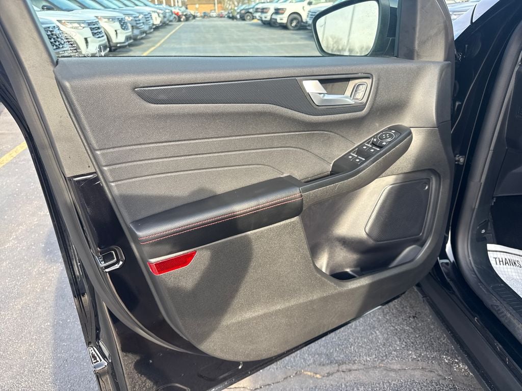 2025 Ford Escape Hybrid ST-Line Select