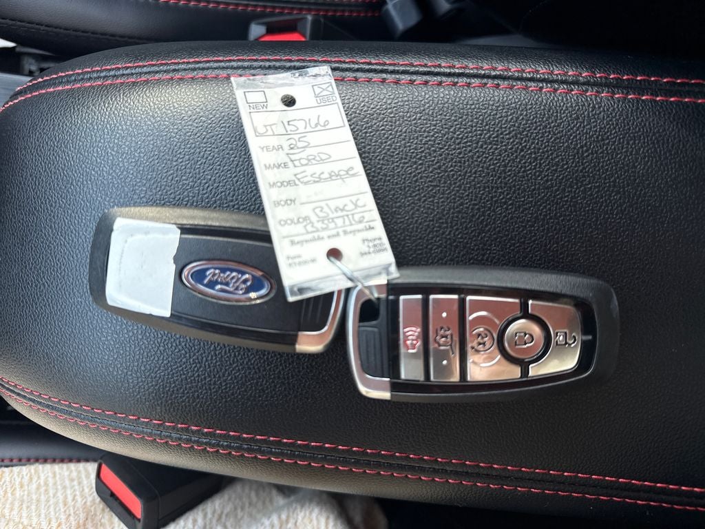 2025 Ford Escape Hybrid ST-Line Select