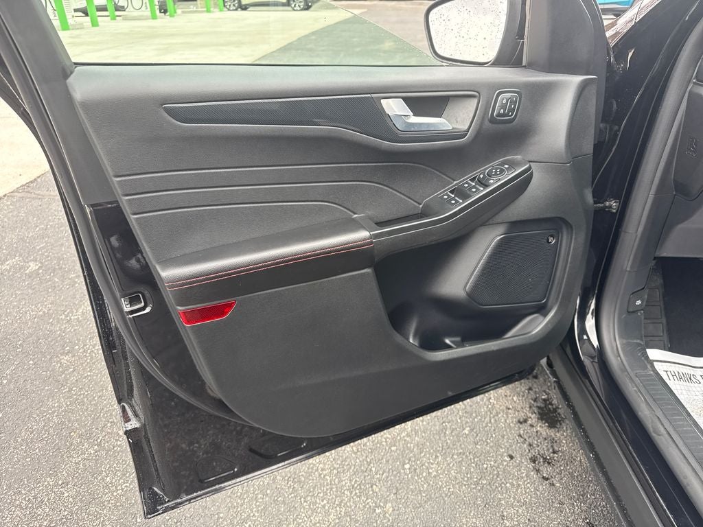 2025 Ford Escape Hybrid ST-Line Select