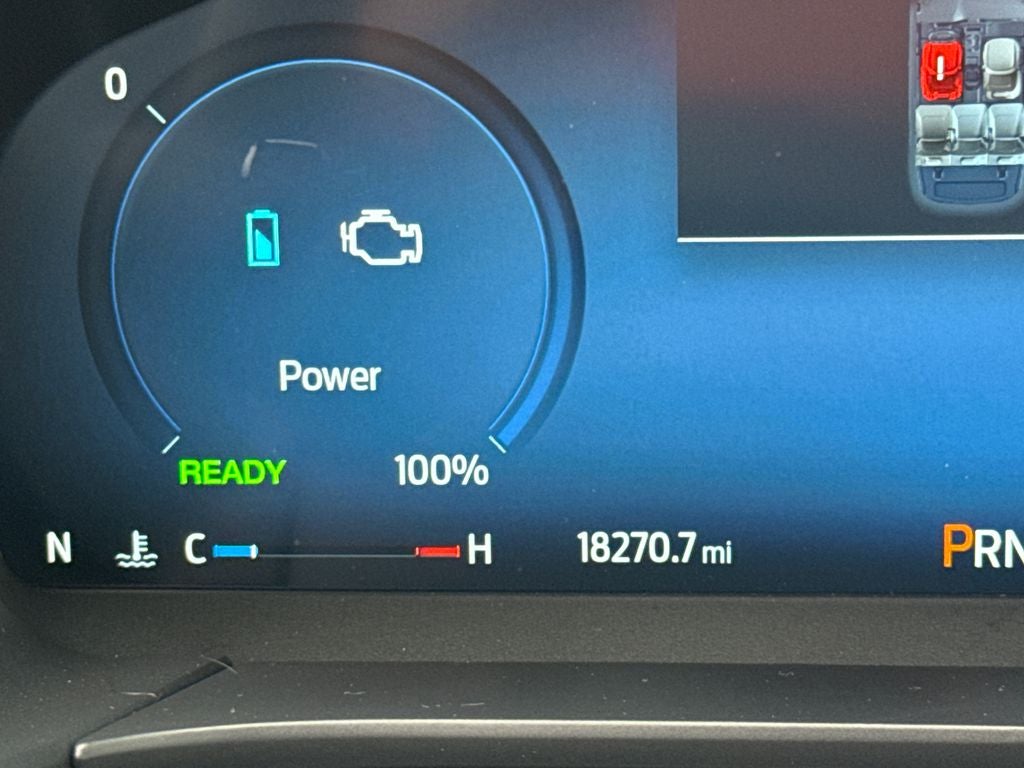 2025 Ford Escape Hybrid ST-Line Select