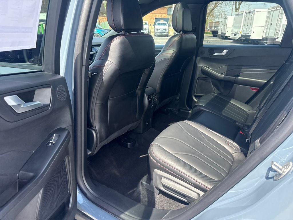 2025 Ford Escape Hybrid ST-Line Elite