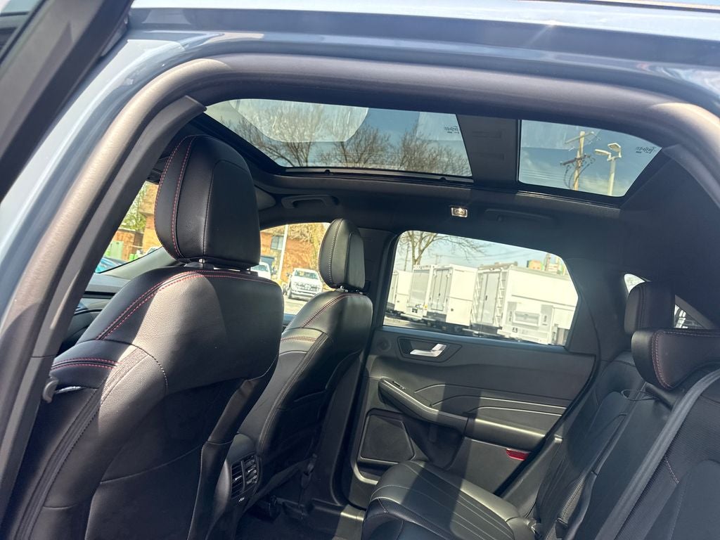 2025 Ford Escape Hybrid ST-Line Elite