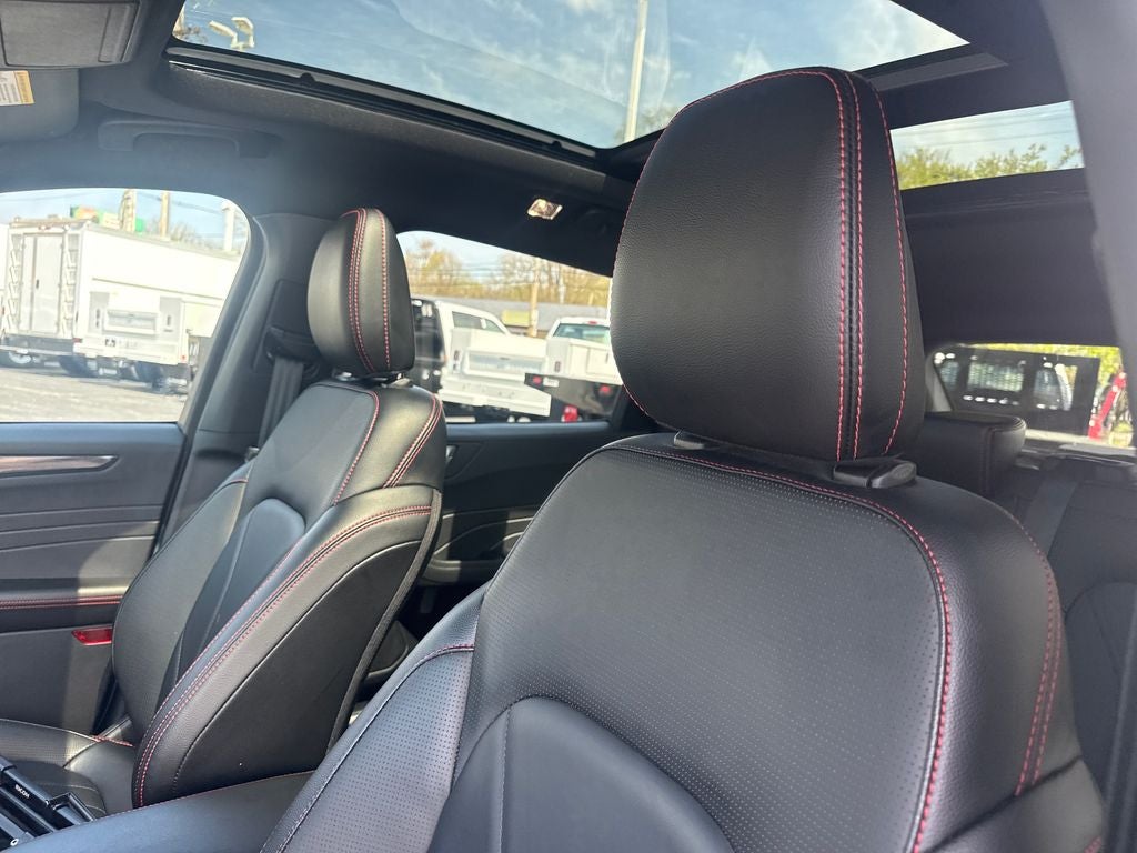 2025 Ford Escape Hybrid ST-Line Elite