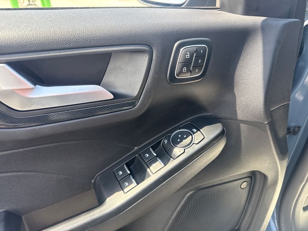 2025 Ford Escape Hybrid ST-Line Elite