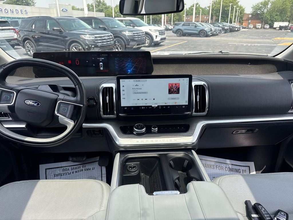 2025 Ford Expedition Max Platinum