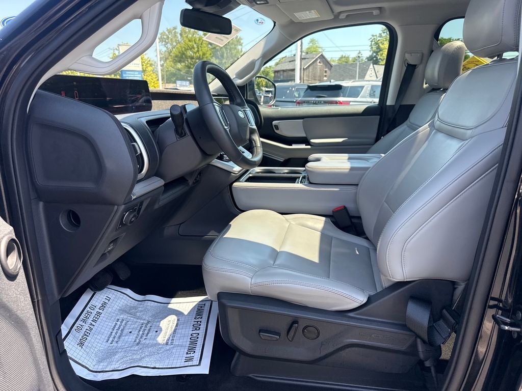 2025 Ford Expedition Active
