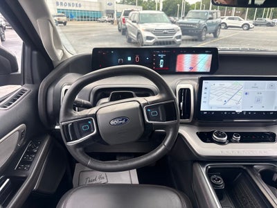 2025 Ford Expedition Active