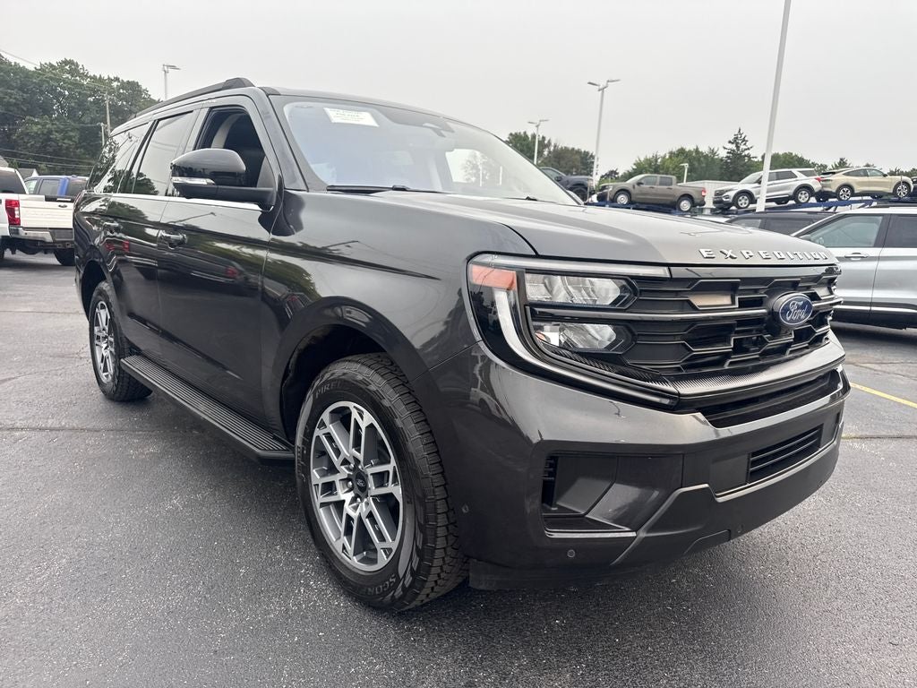 2025 Ford Expedition Active