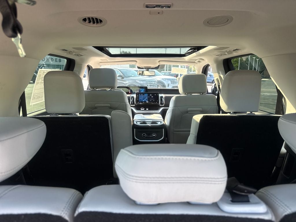 2025 Ford Expedition Platinum