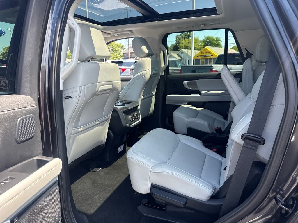 2025 Ford Expedition Platinum